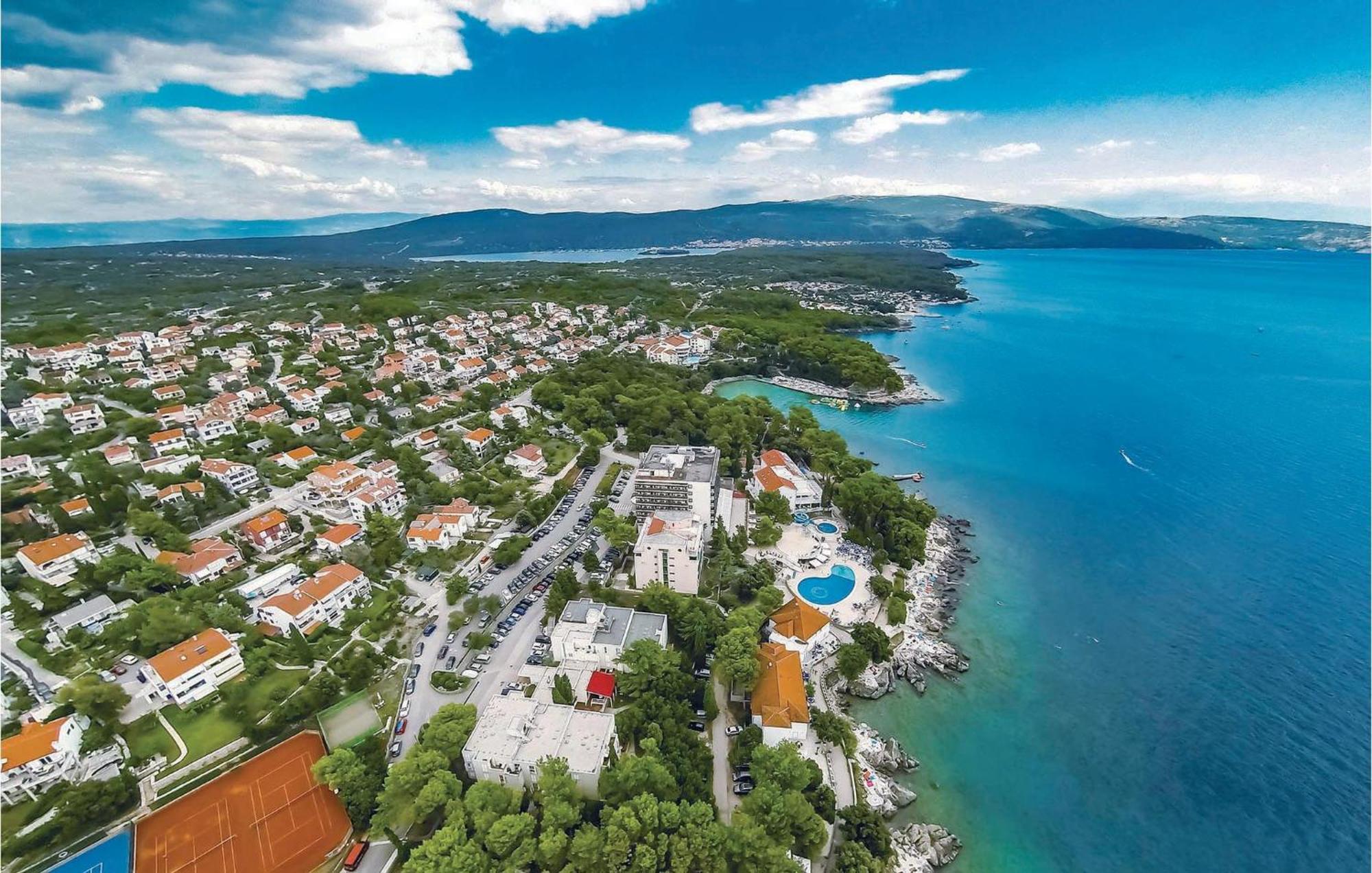 Beautiful Apartment In Pinezici With Wifi Extérieur photo