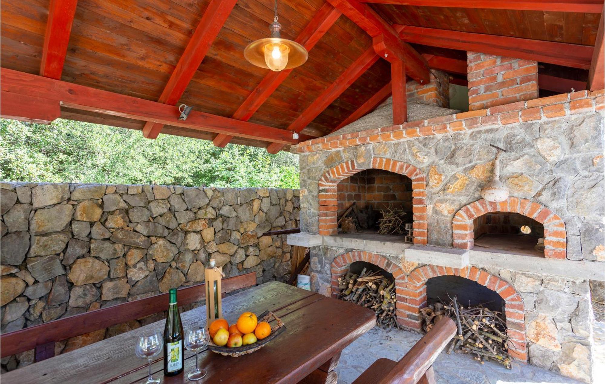 Beautiful Apartment In Pinezici With Wifi Extérieur photo