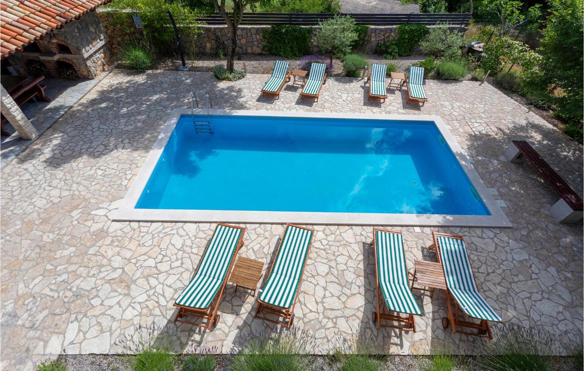 Beautiful Apartment In Pinezici With Wifi Extérieur photo
